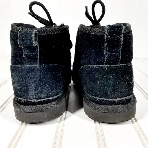 Kids UGG Neumel II Black Suede Lace Up Boot E738 - Picture 6 of 12